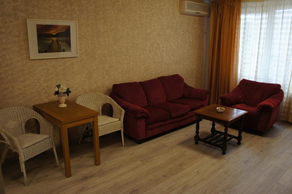 Agentia H Accommodation Bukarest Exterior foto