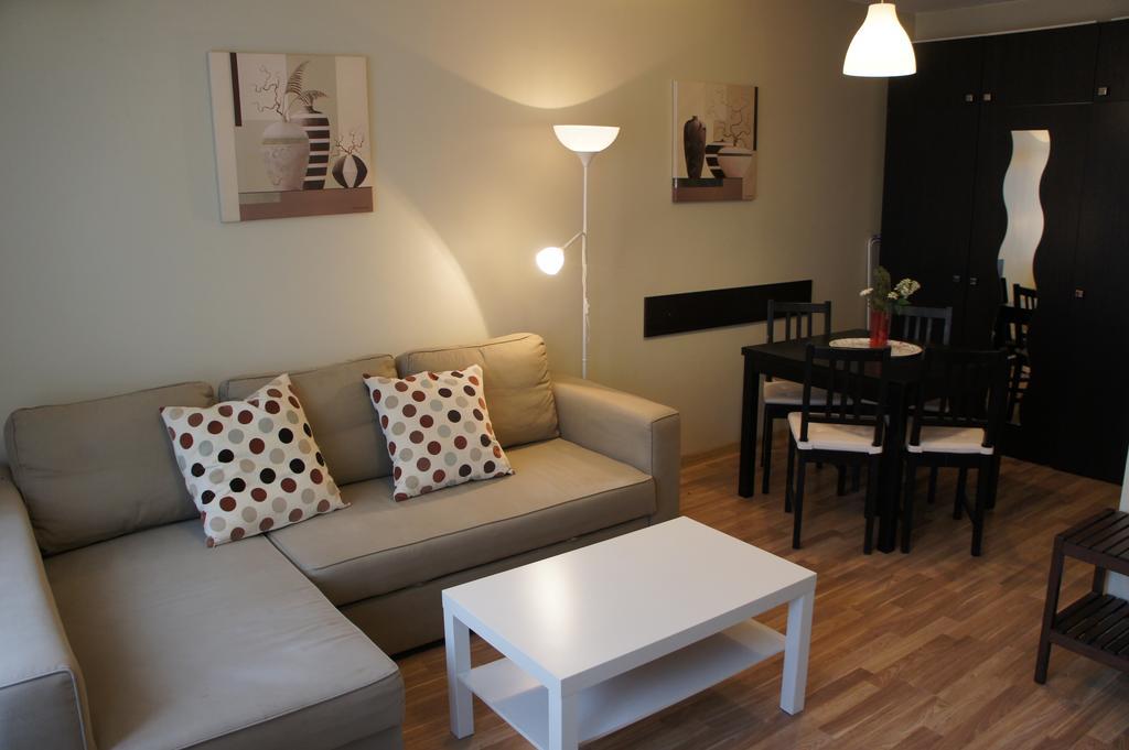 Agentia H Accommodation Bukarest Zimmer foto