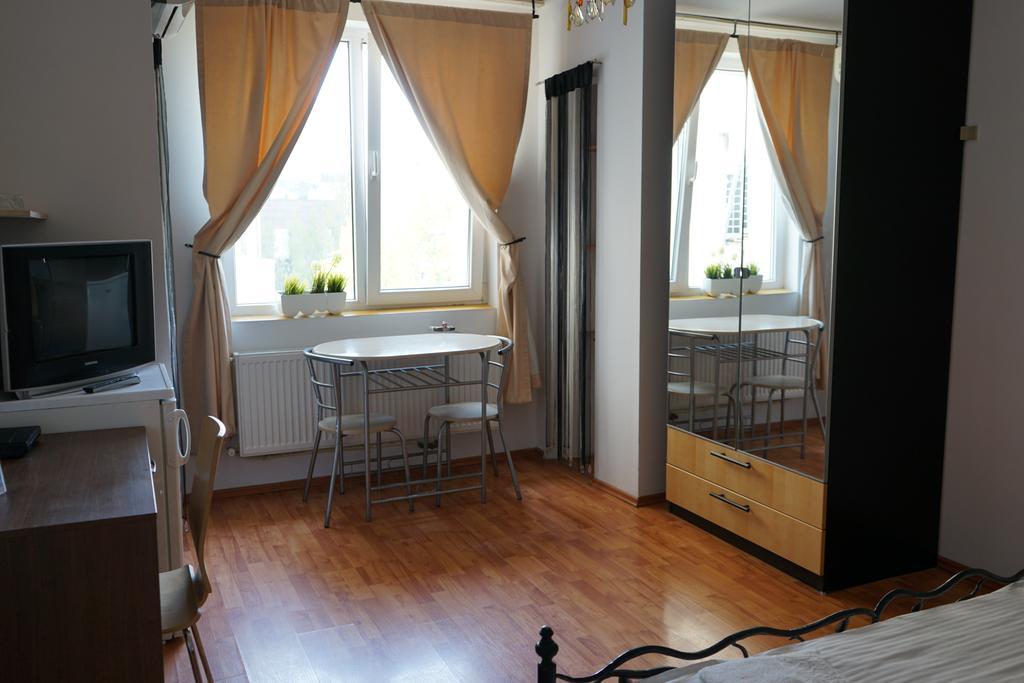 Agentia H Accommodation Bukarest Exterior foto